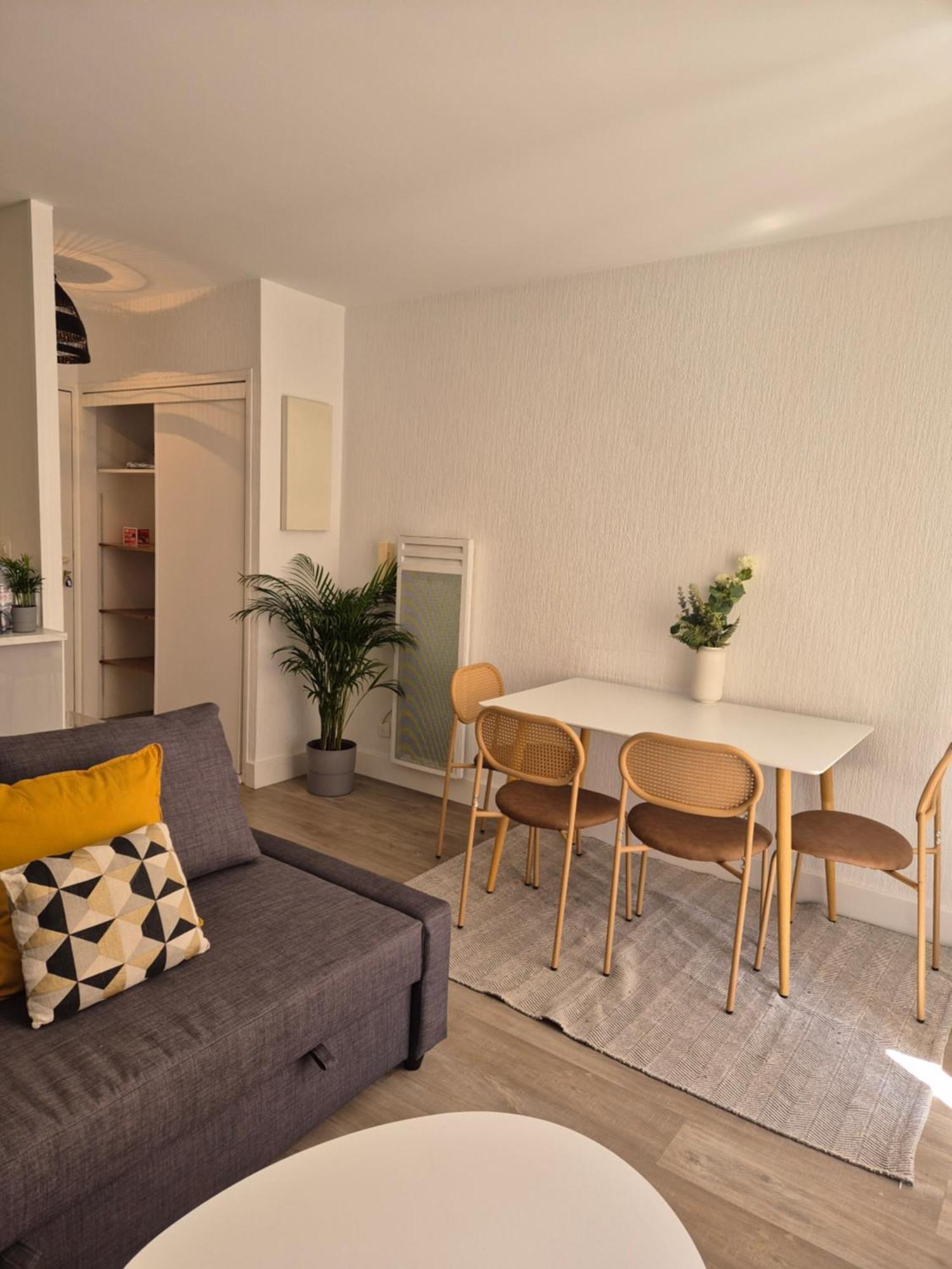 Appartement T2 - Hyeres Gare Exterior photo